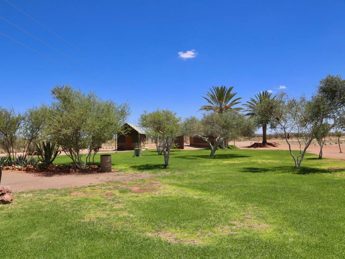 Lapa Lange Game Lodge Mariental Exterior photo