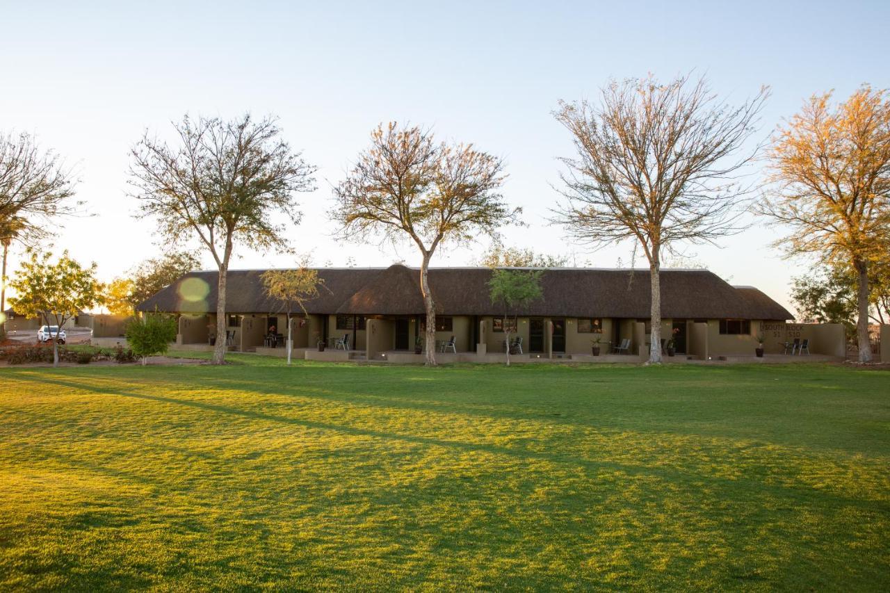 Lapa Lange Game Lodge Mariental Exterior photo