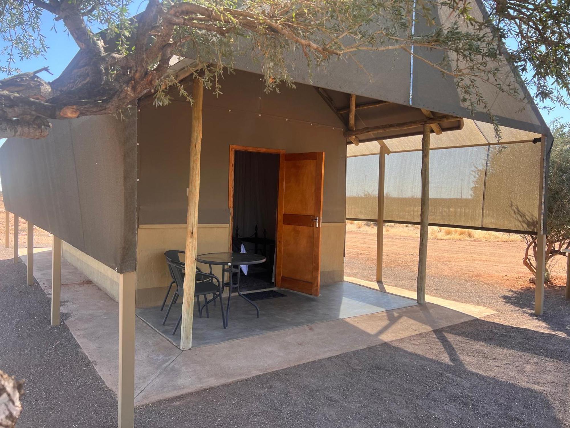 Lapa Lange Game Lodge Mariental Exterior photo
