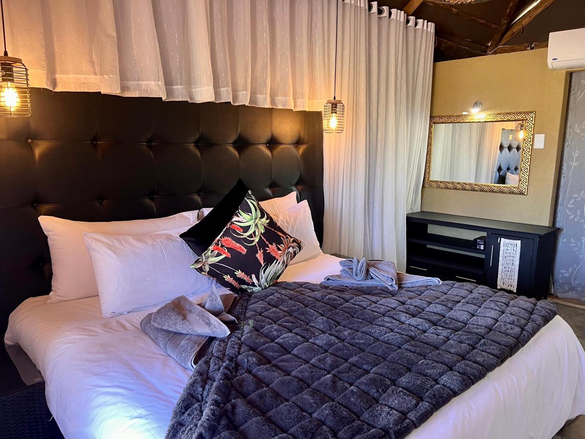 Lapa Lange Game Lodge Mariental Exterior photo