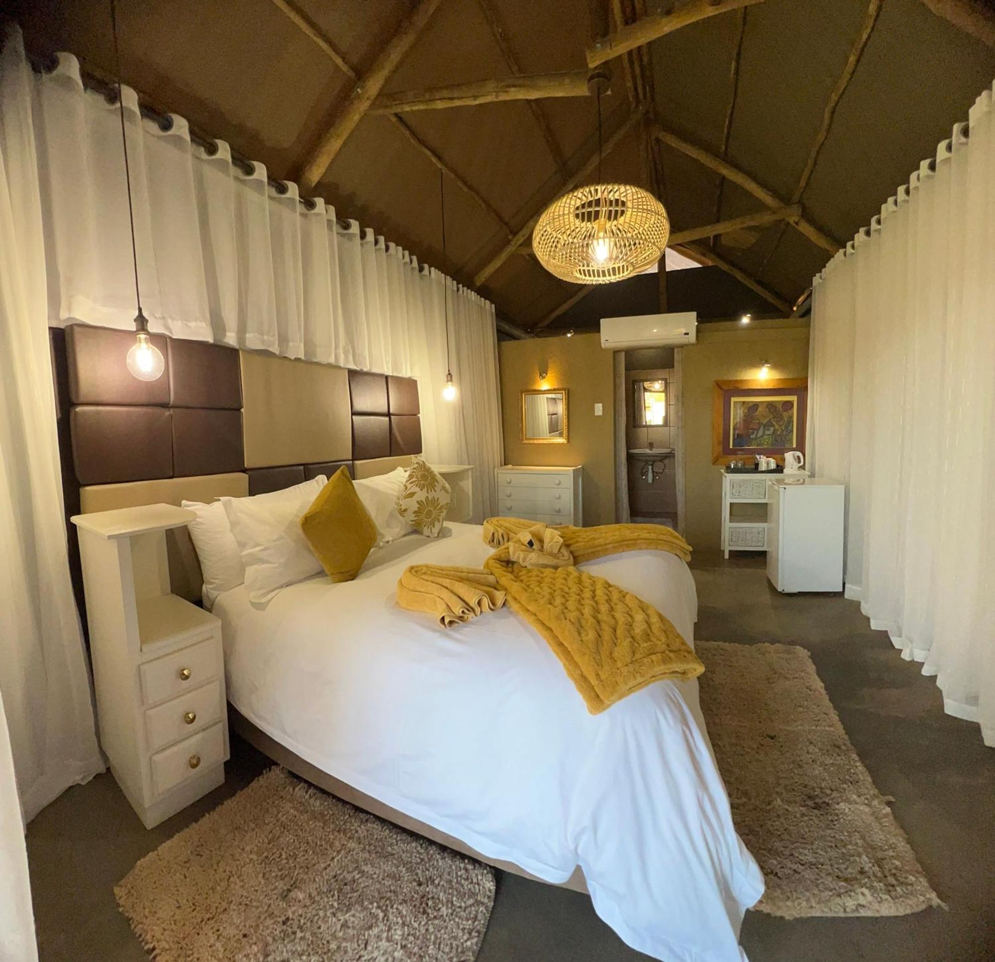Lapa Lange Game Lodge Mariental Exterior photo