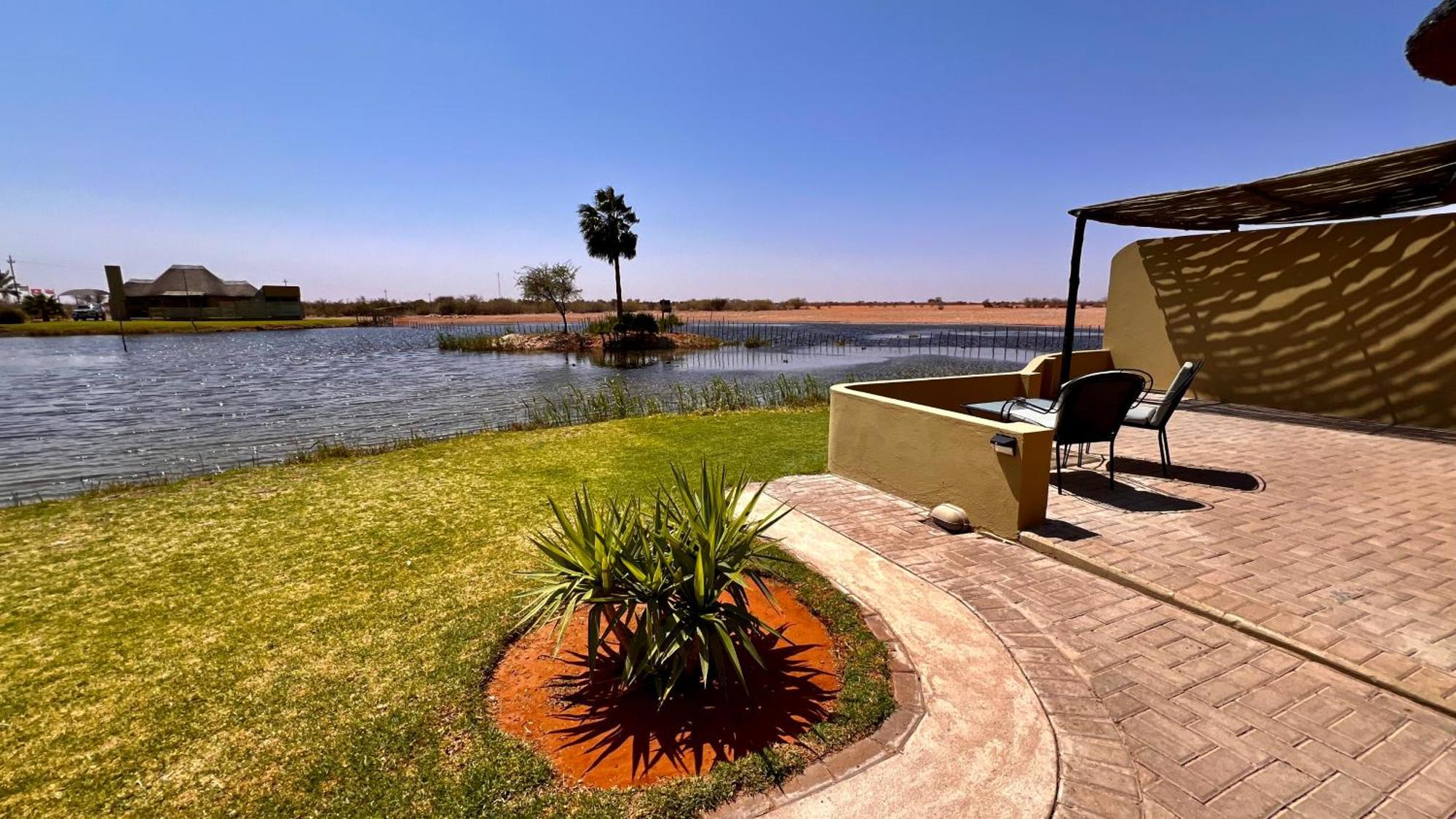 Lapa Lange Game Lodge Mariental Exterior photo