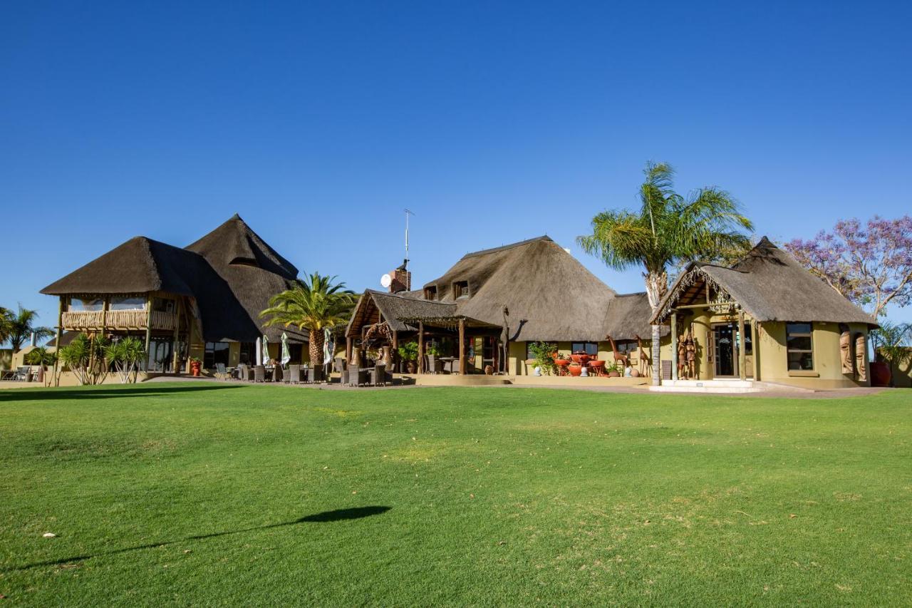 Lapa Lange Game Lodge Mariental Exterior photo