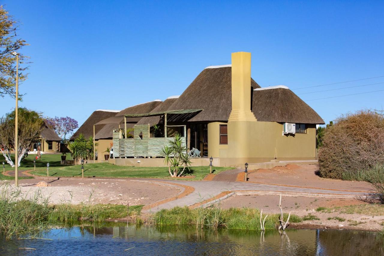 Lapa Lange Game Lodge Mariental Exterior photo