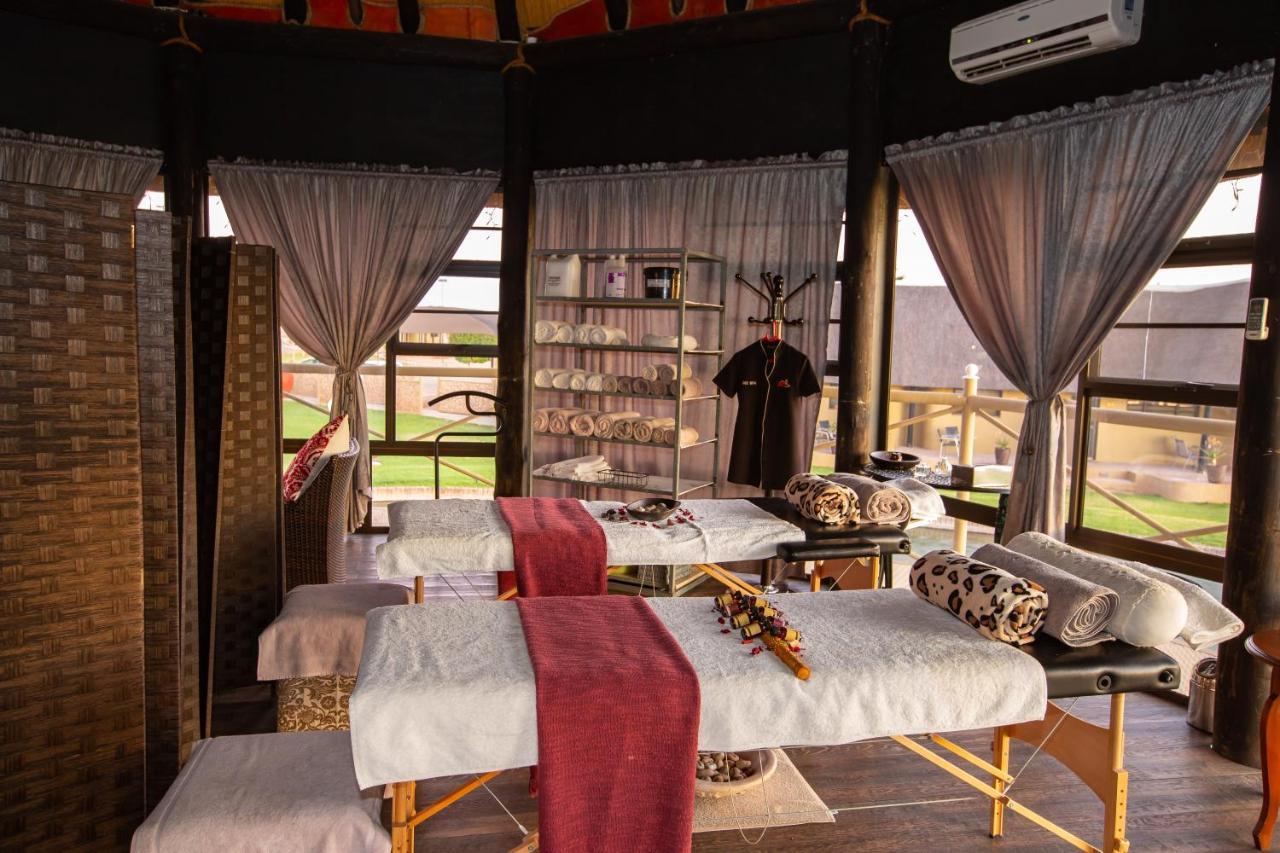 Lapa Lange Game Lodge Mariental Exterior photo